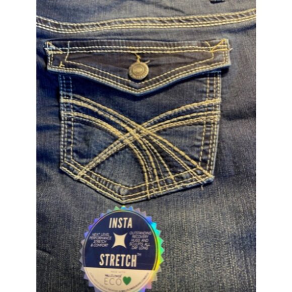 **WallFlower** Luscious Curvy Bootcut Mi-Rise Stretch Juniors Jeans Heidi 17 - Picture 6 of 9